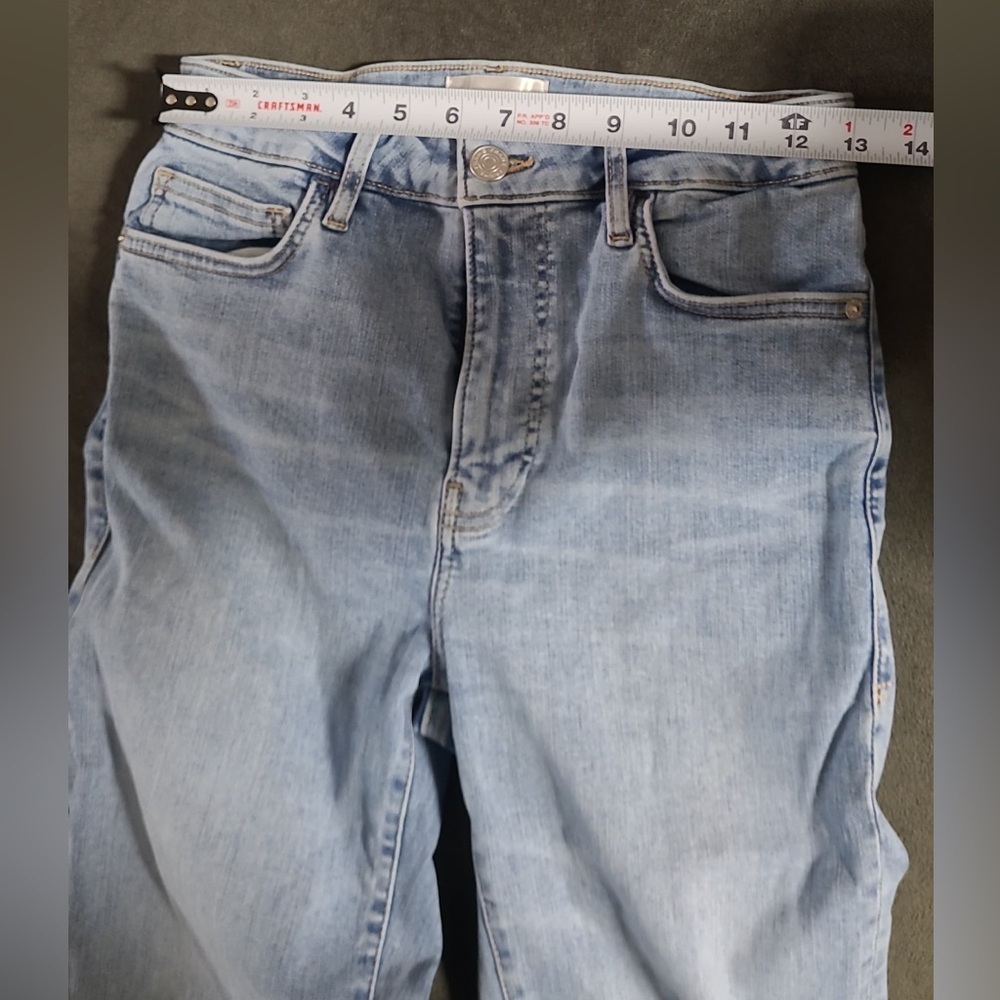Frame Le Crop Mini Boot Jeans in Blue. - Picture 7 of 9